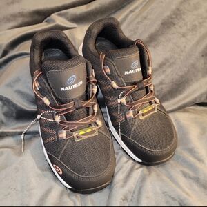Nautilus Women's Size US 7 WIDE Accelerator Black Carbon Toe Safety Footwear Low